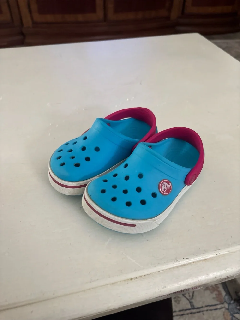 Kids Crocs Size C 8-9 Blue and Pink Slip-On Clogs